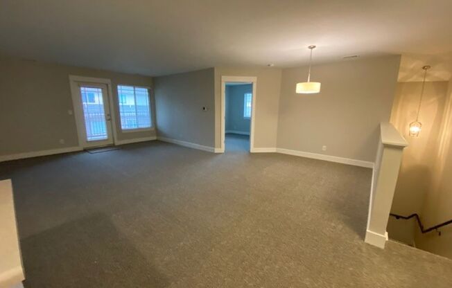 1 bed, 1 bath, 1,083 sqft, $1,796, Unit 2211-204