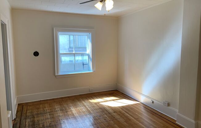 Studio, 1 bath, 375 sqft, $945, Unit 110