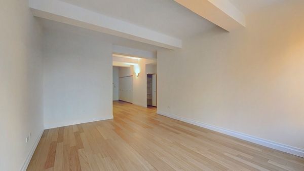 1 bed, 1 bath, 773 sqft, $4,331, Unit 20-J