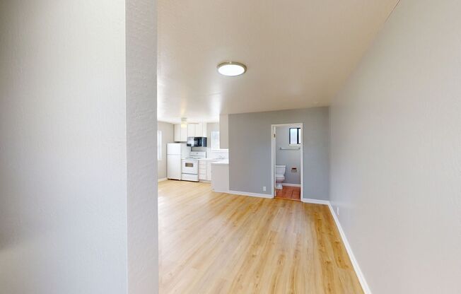 Studio, 1 bath, 420 sqft, $1,795, Unit 623-11