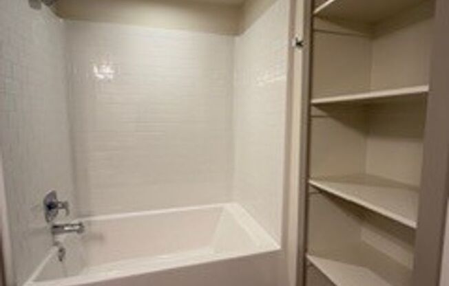 1 bed, 1 bath, 603 sqft, $1,695, Unit 704