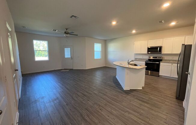 A stunning NEWLY BUILT HOME in Kissimmee, FL Move in Ready!