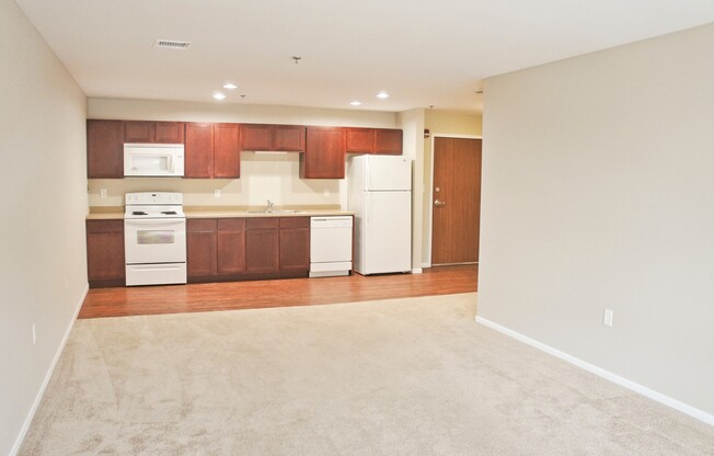 3 beds, 2 baths, 1,257 sqft, $1,475, Unit 313