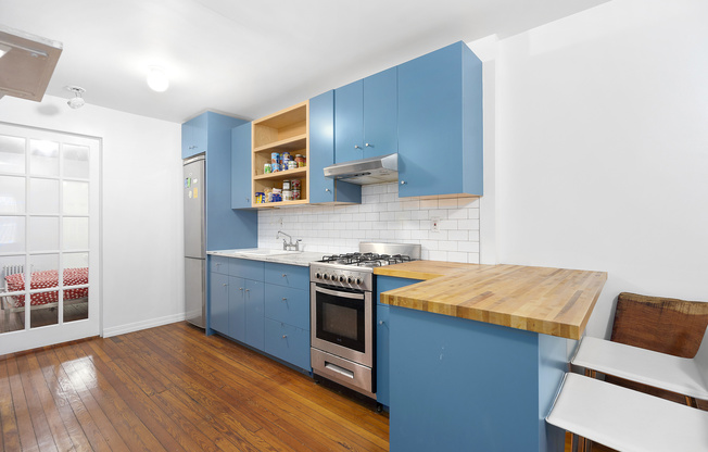 394 LAFAYETTE AVE