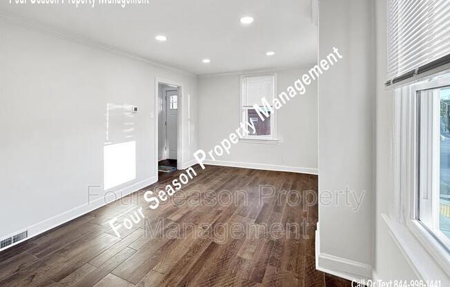 300 E FRANKLIN ST