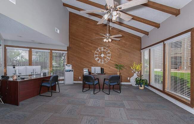 Leasing Office at MacArthur's Lake