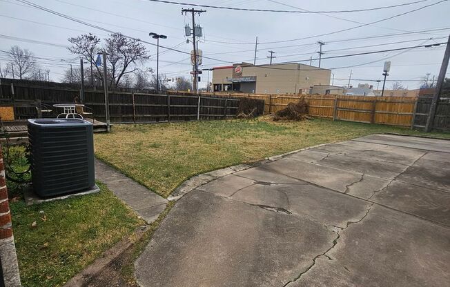 2 beds, 1 bath, 1,200 sqft, $1,250, Unit 1115 S Gary Pl