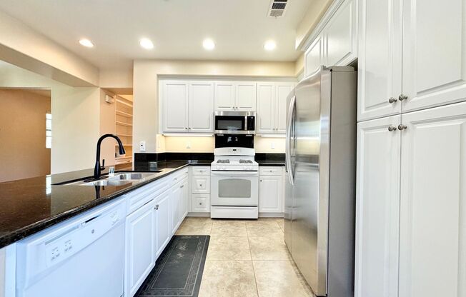 Beautiful 1Bd/1.5Ba Available In Irvine
