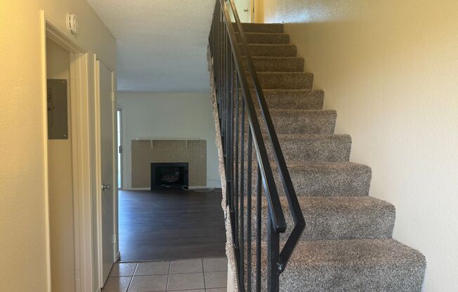 3 bedroom 2 bathroom Condo in Riverside