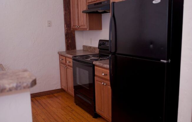 2 beds, 1 bath, 1,000 sqft, $1,200, Unit SW 105