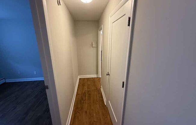 2 beds, 1 bath, 650 sqft, $1,095, Unit 3060-114