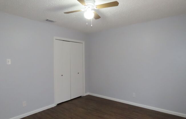 2 beds, 1 bath, $1,150