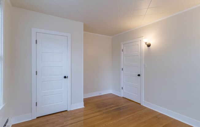 2 beds, 1 bath, 890 sqft, $2,850, Unit 15