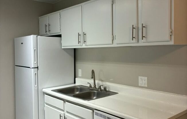 1 bed, 1 bath, 751 sqft, $1,330, Unit MA 206