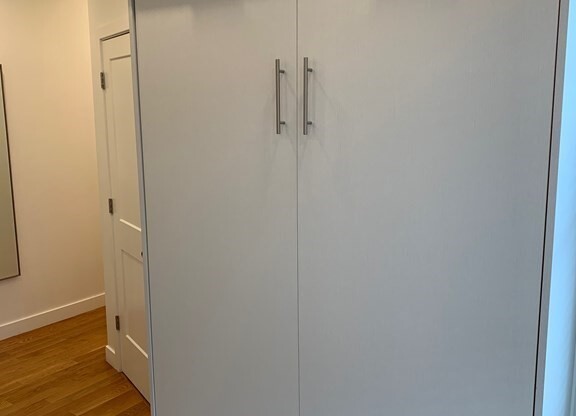 Studio, 1 bath, 999 sqft, $1,550, Unit 15