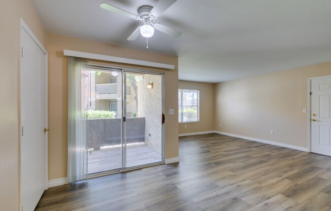 Beautiful 2Bed/2Bath First Floor Condo located in Silverado Ranch