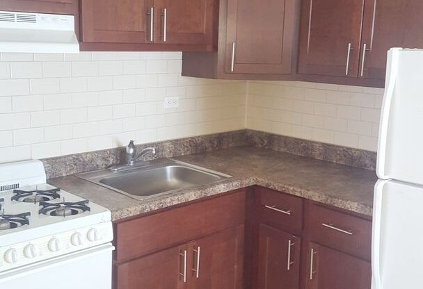 4756 N. Maplewood Ave.