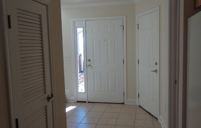 3 beds, 2 baths, $1,650