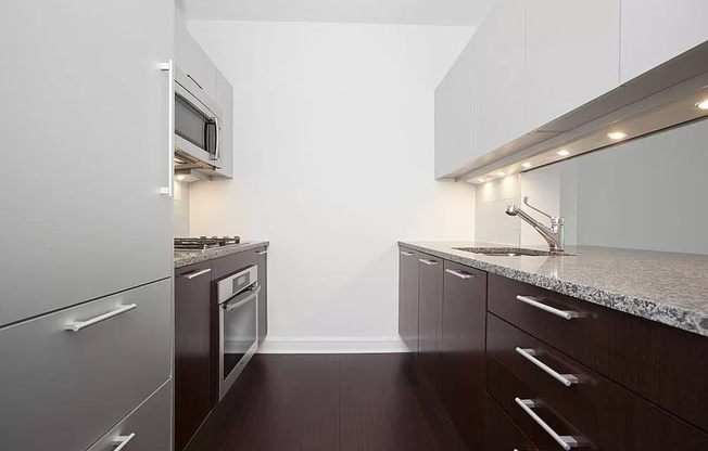 1 bed, 1 bath, 700 sqft, $4,900, Unit 5D