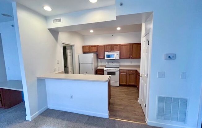 635 675 WOODBROOK DR