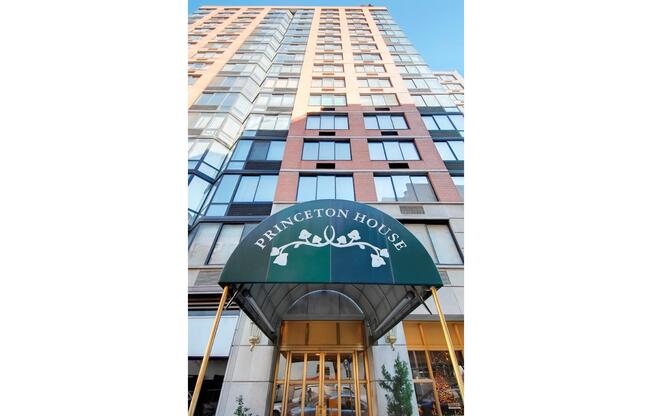 1 bed, 1 bath, 520 sqft, $2,995, Unit 9R