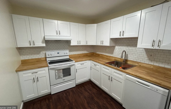 2BR Apartment Available in Bridgeport! (William Street)