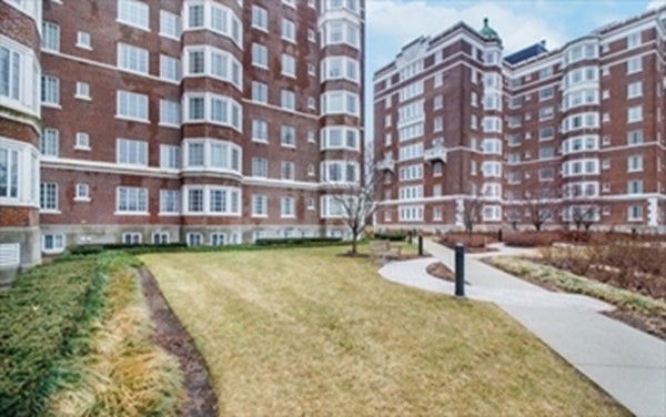 2 beds, 2 baths, 1,561 sqft, $6,250, Unit C1007