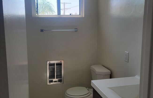 1 bed, 1 bath, $2,050, Unit 10