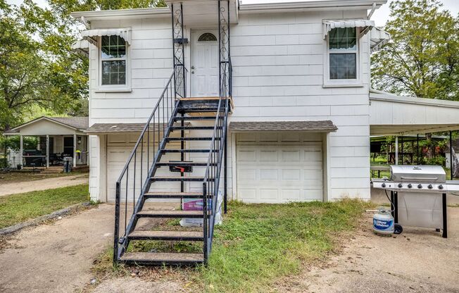 Updated apartment in great location