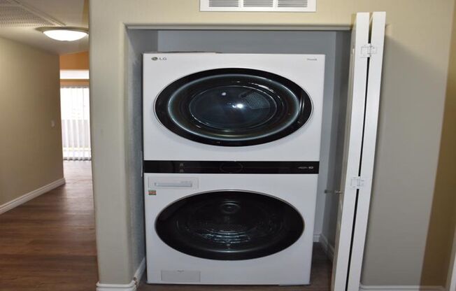 2 beds, 2 baths, $1,695