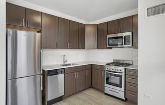 163 W SUPERIOR