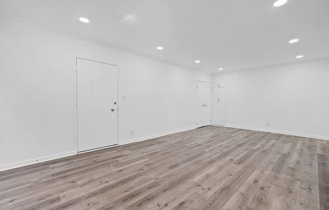 911 Havenhurst Drive (#840)