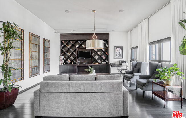 1 bed, 1 bath, 1,560 sqft, $7,500, Unit 1007