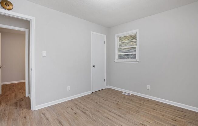 3 beds, 1 bath, $1,200