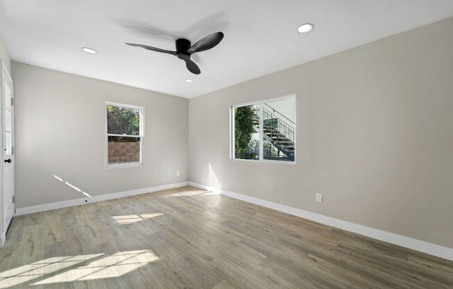 Beautifully Remodeled 1-Bedroom, 1-Bath with Garage in Point Loma! MUST SEE!!!