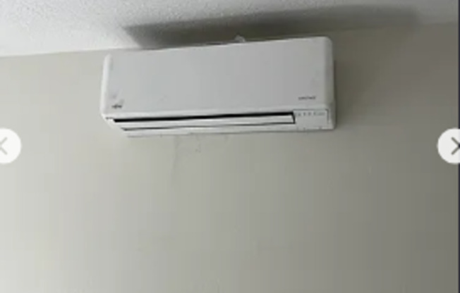 3 beds, 2 baths, 900 sqft, $1,800, Unit 2-1