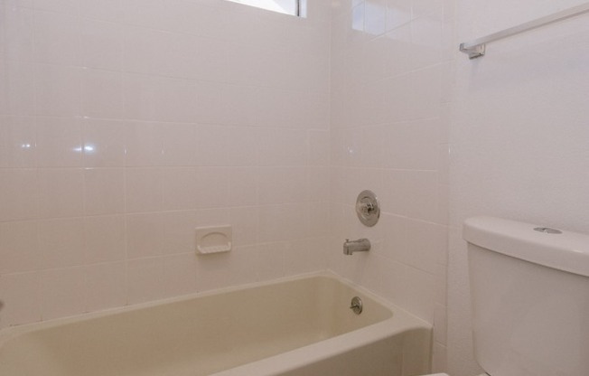 3 beds, 2 baths, $2,000