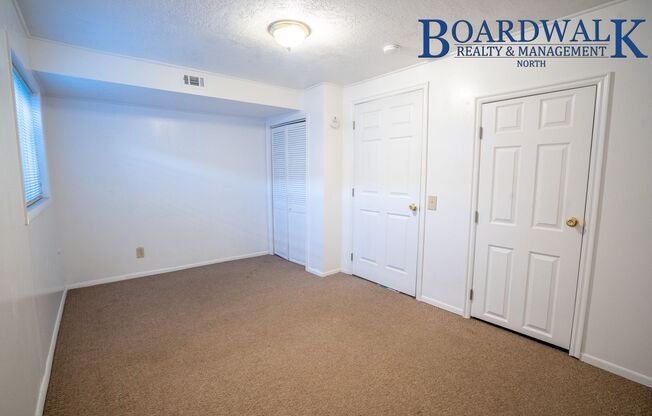 3 beds, 3 baths, $1,350, Unit #1