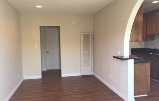 1 bed, 1 bath, 700 sqft, $2,250, Unit 7