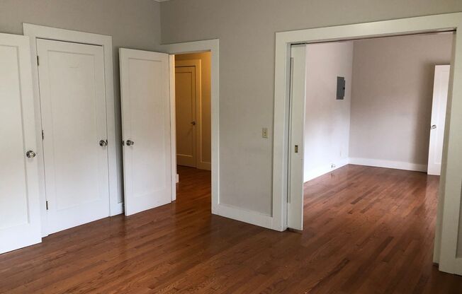 Great Location near the Cal Berkeley Campus and Memorial Stadium. 1 bedroom, 1 bath lower unit