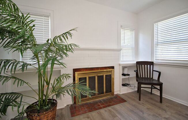 Charming, Updated 3 Bed/1 Bath Home at the Base of Mt. Tabor