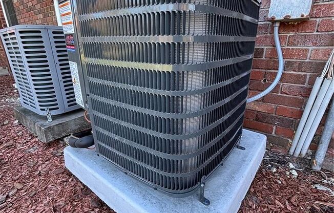 2 beds, 1 bath, $1,395, Unit APARTMENT A5