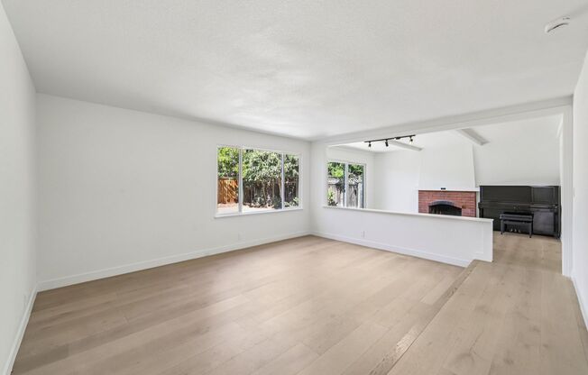 Beautifully Remodeled & Spacious 4bd Single Story House