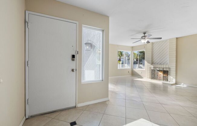 3 Bedroom 2 Bathroom home available DECEMBER 5th