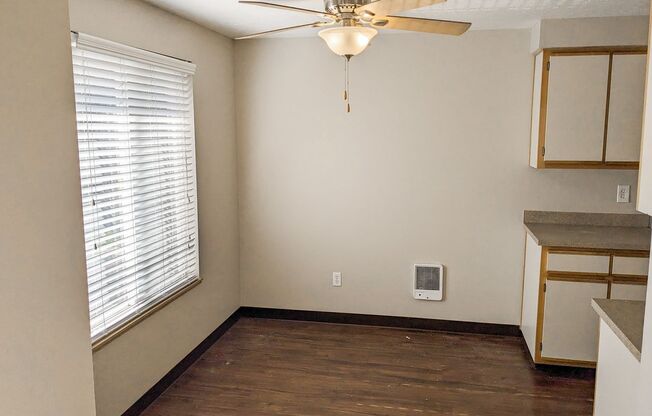 2 beds, 2 baths, 950 sqft, $1,325, Unit 18
