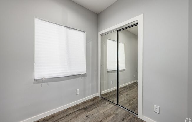 Sweet Spot Alert! Cozy 1 Bed in the Heart of LA