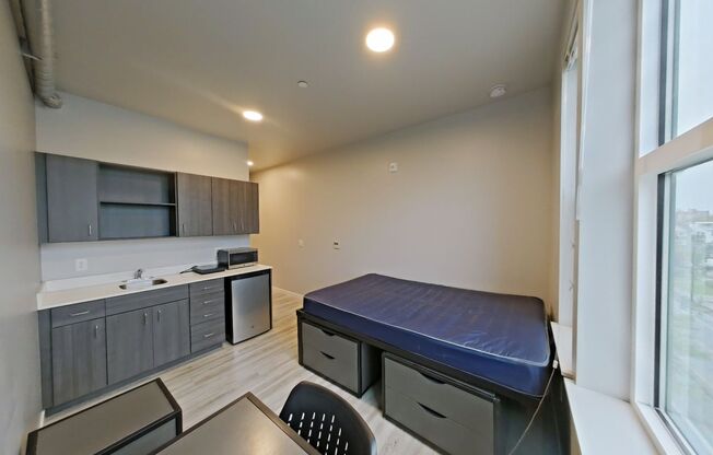 Studio, 1 bath, 261 sqft, $875, Unit 404