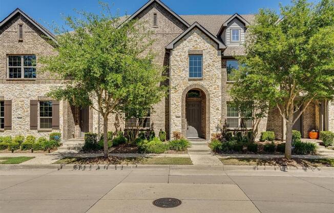 4509 BLACKJACK OAK DR