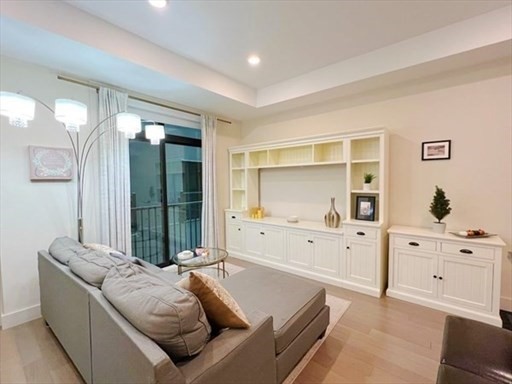 1 bed, 1 bath, 500 sqft, $2,950, Unit 406