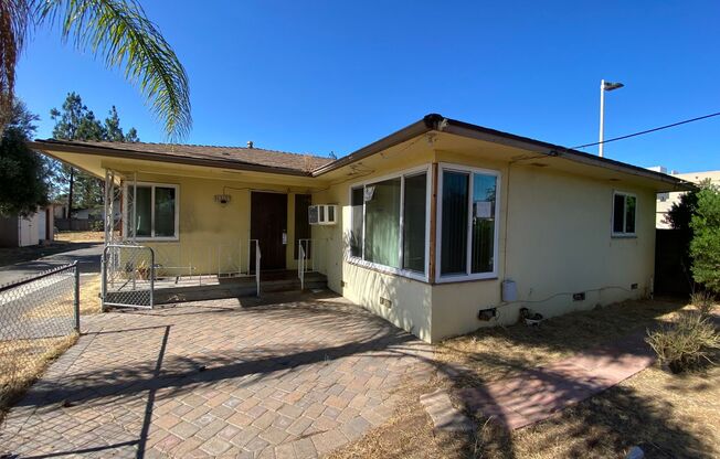 3BR/2BA - Single Family Home in El Cajon!